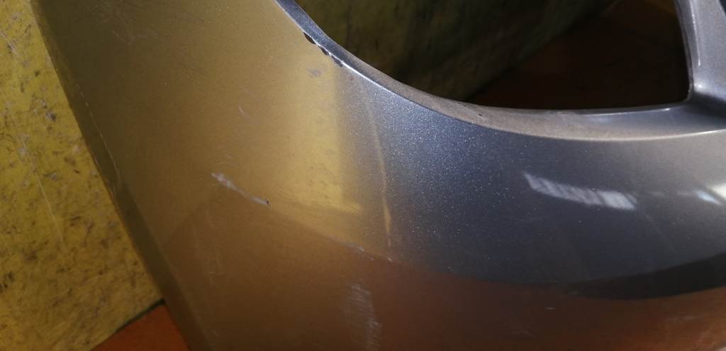 бампер Toyota Vitz