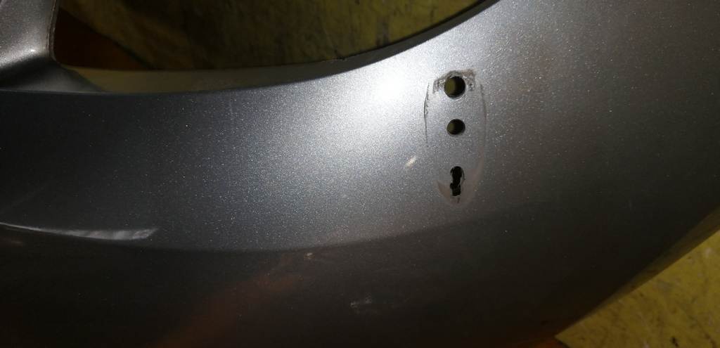 бампер Toyota Vitz