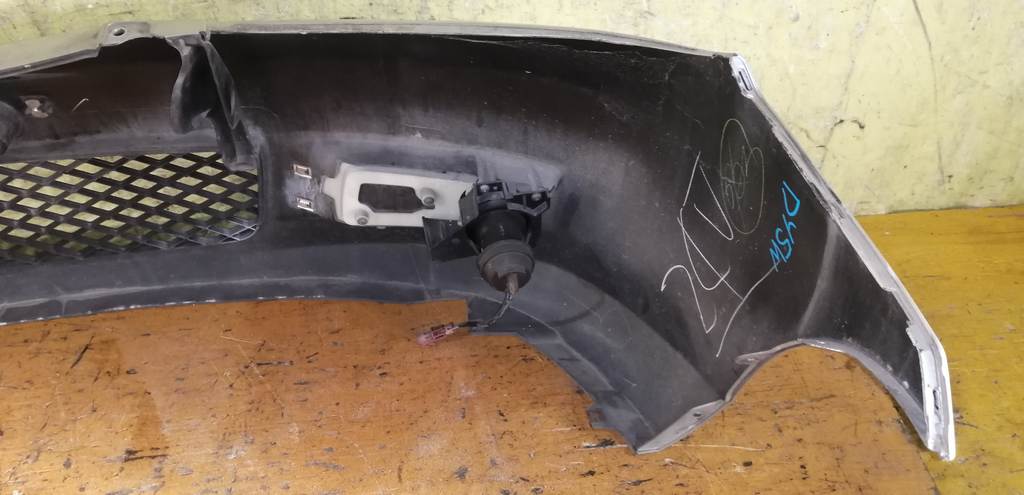 бампер Mazda Demio