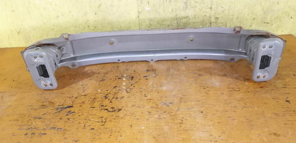 усиление бампера Toyota Vitz