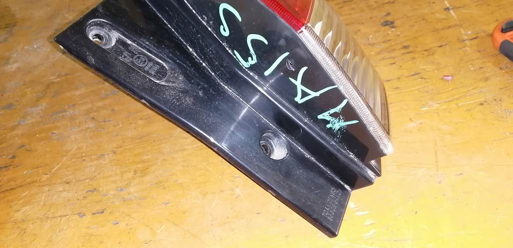 стоп-сигнал Suzuki Solio