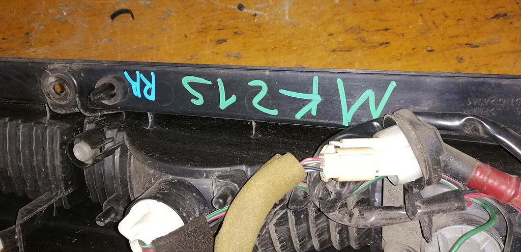 стоп-сигнал Suzuki Palette