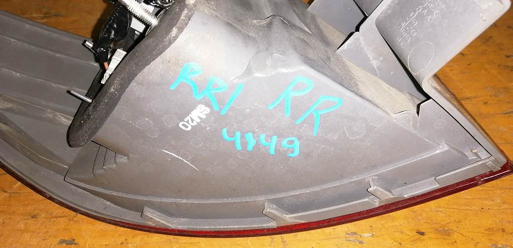 стоп-сигнал Honda Elysion