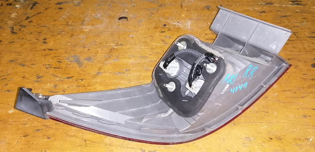 стоп-сигнал Honda Elysion