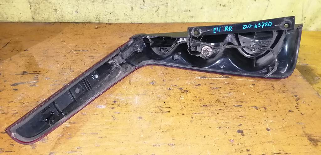 стоп-сигнал Nissan Note