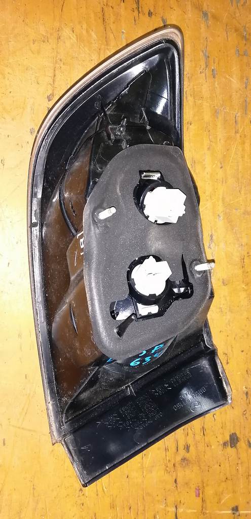 стоп-сигнал Mazda Axela