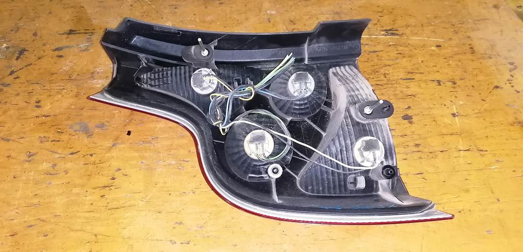 стоп-сигнал Volvo XC90