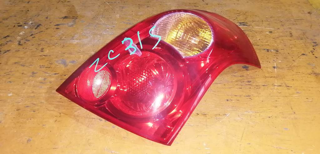 стоп-сигнал Suzuki Swift