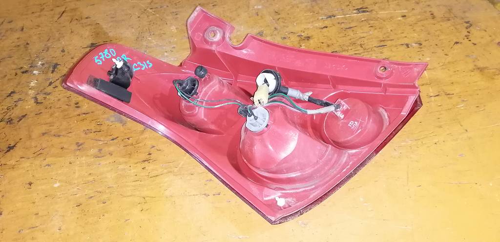 стоп-сигнал Suzuki Swift