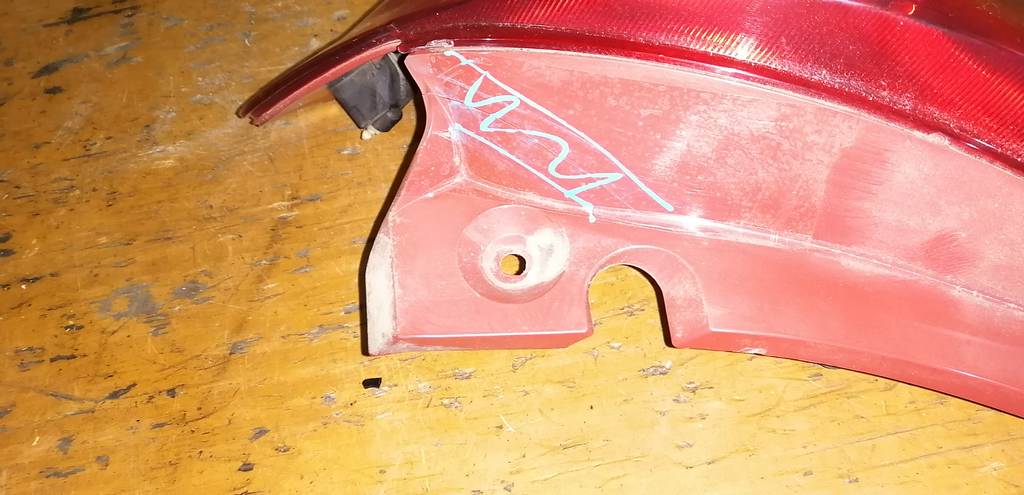 стоп-сигнал Suzuki Swift