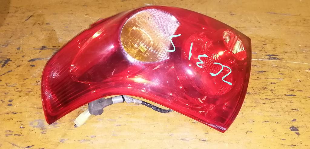 стоп-сигнал Suzuki Swift