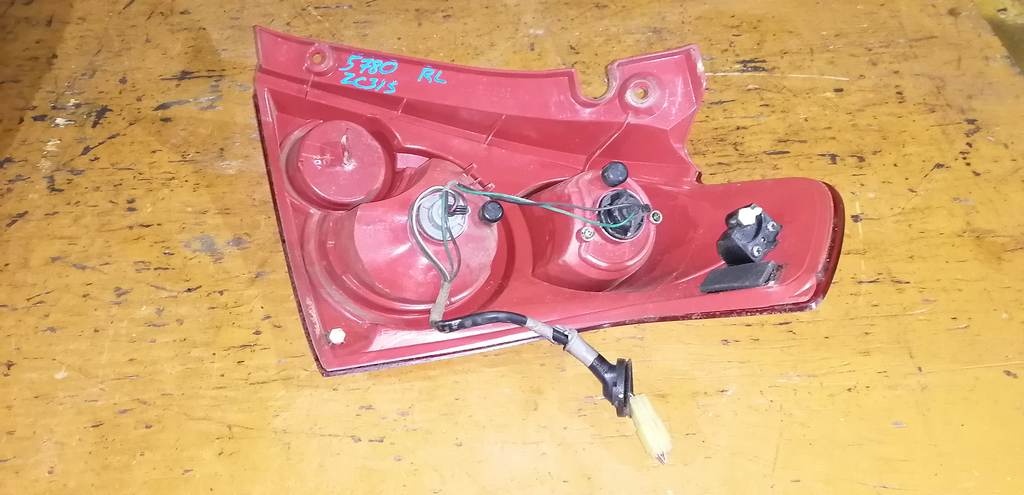 стоп-сигнал Suzuki Swift