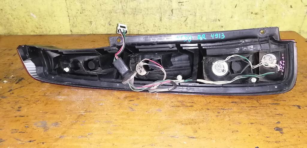 стоп-сигнал Nissan X-Trail