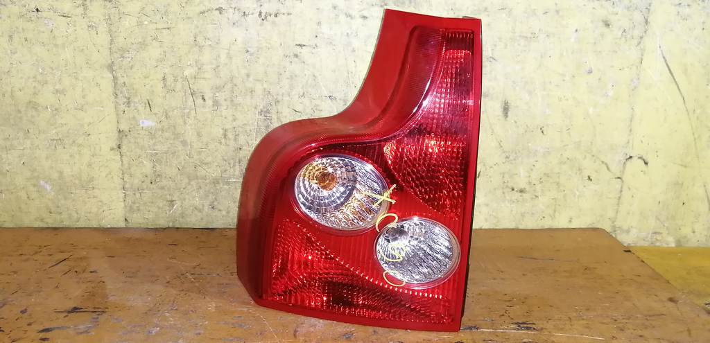 стоп-сигнал Volvo XC90