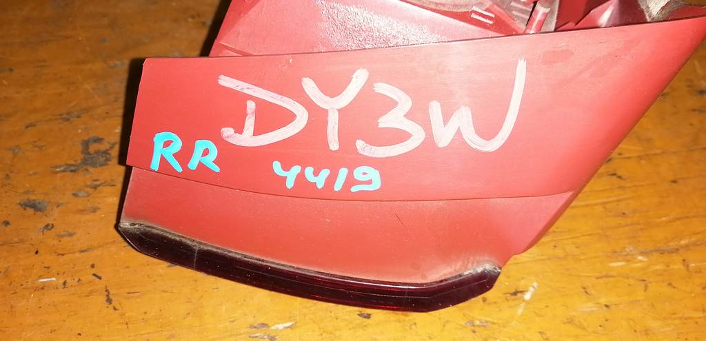 стоп-сигнал Mazda Demio