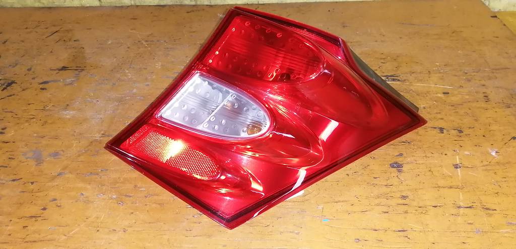 стоп-сигнал Honda Freed