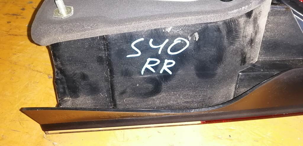 стоп-сигнал Volvo S40