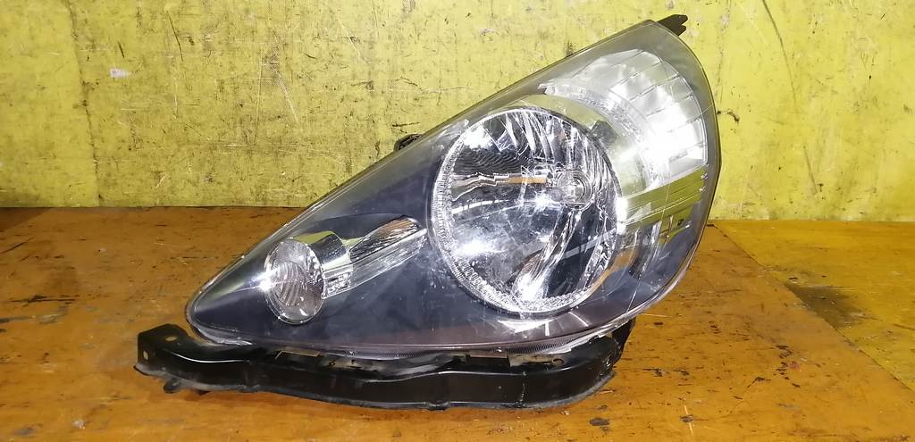 фара Honda Fit