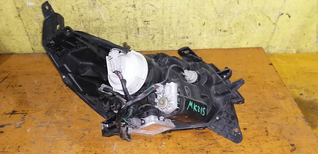 фара Suzuki Palette