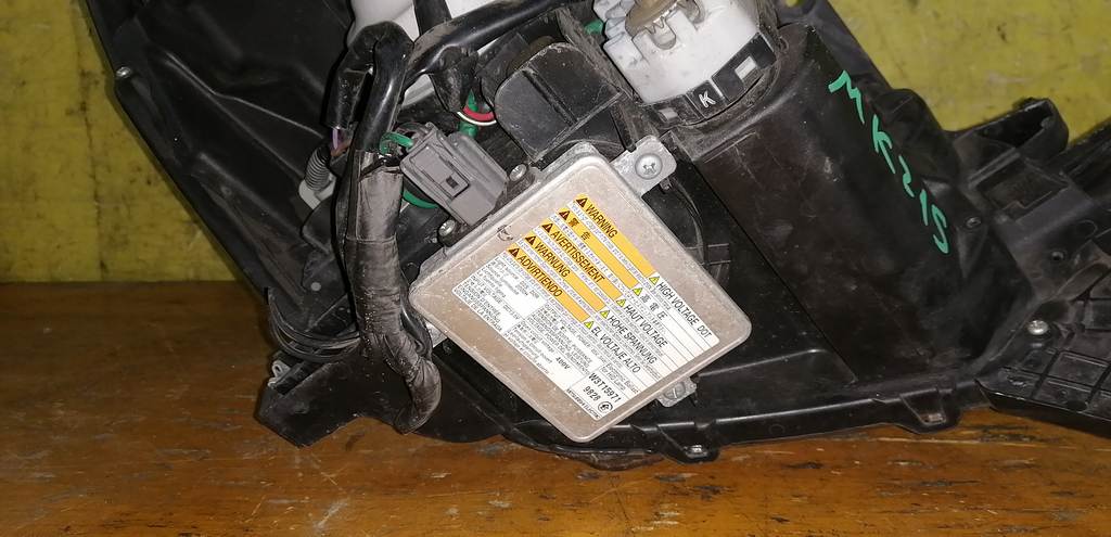 фара Suzuki Palette