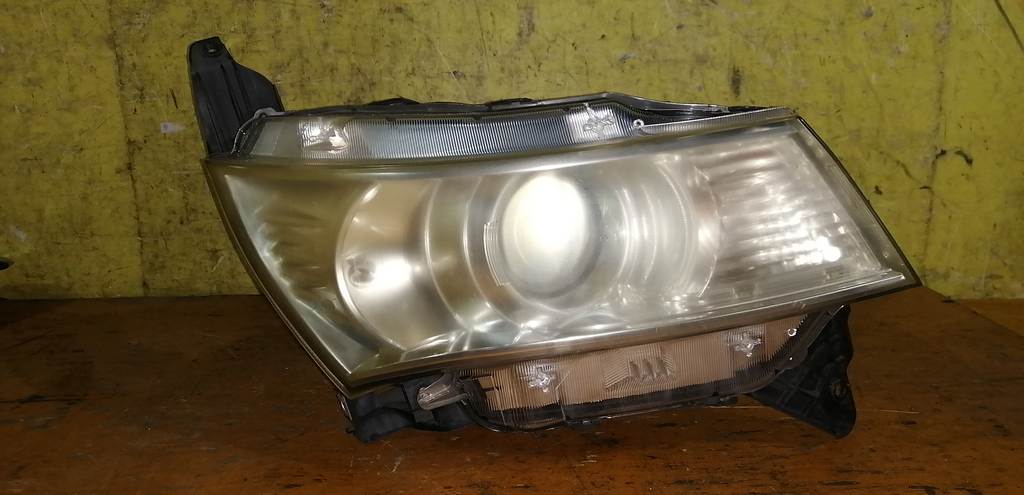 фара Suzuki Palette