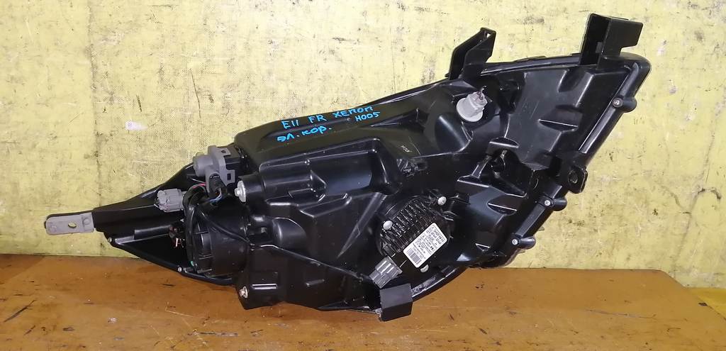 фара Nissan Note