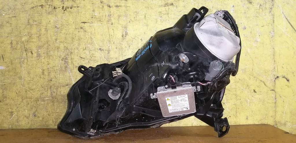 фара Honda Freed Spike