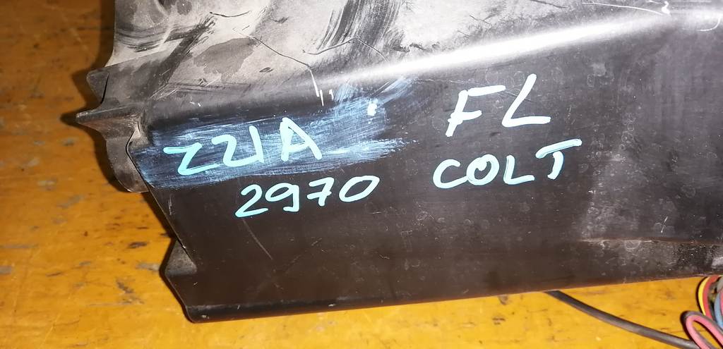 фара Mitsubishi Colt