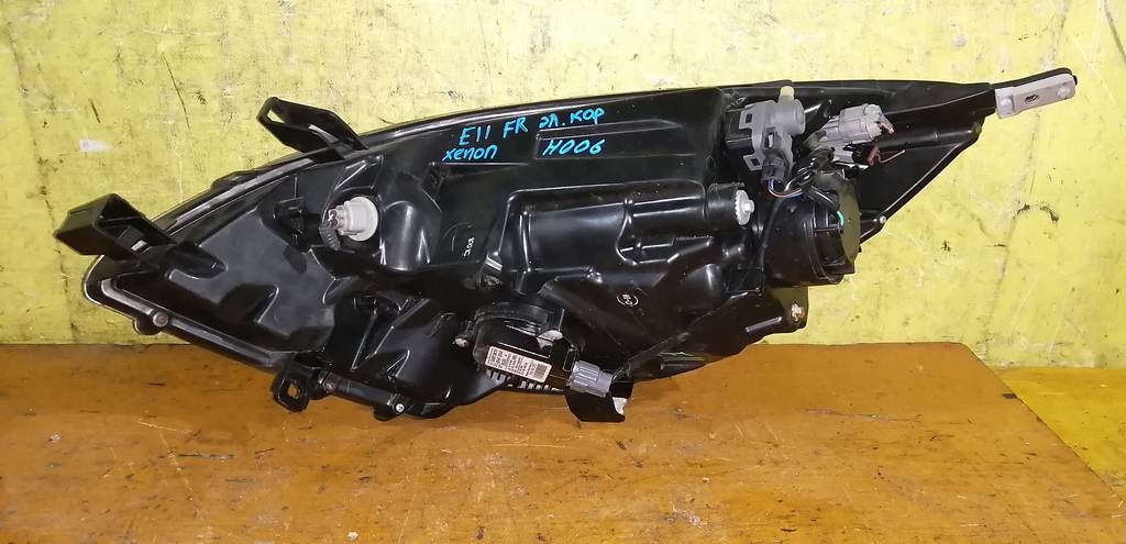 фара Nissan Note