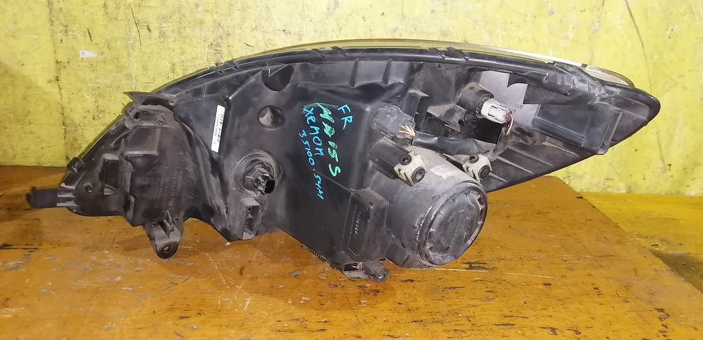 фара Suzuki Solio