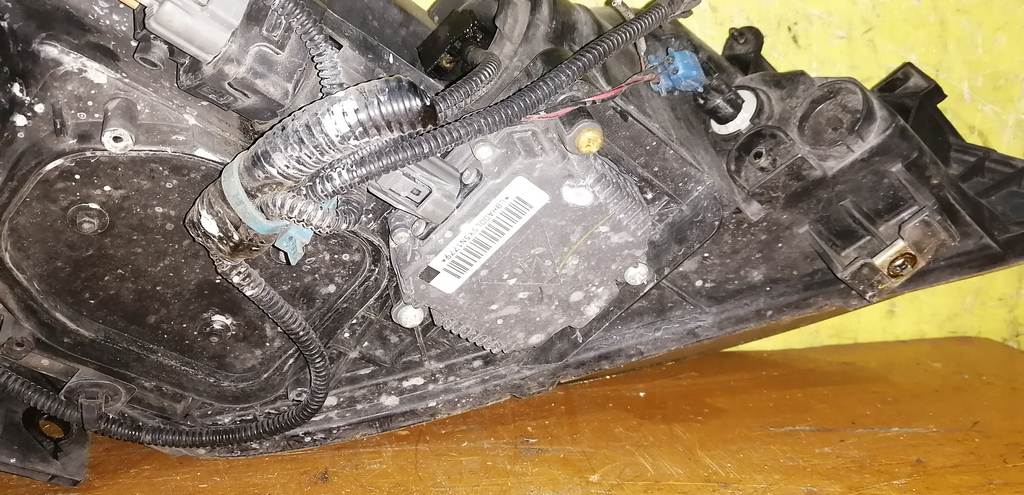 фара Honda Elysion