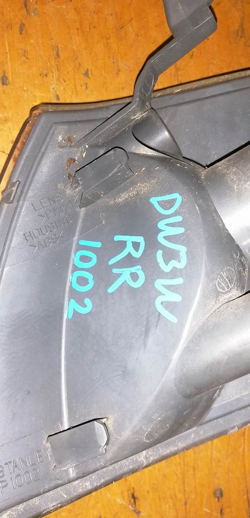 габарит Mazda Demio