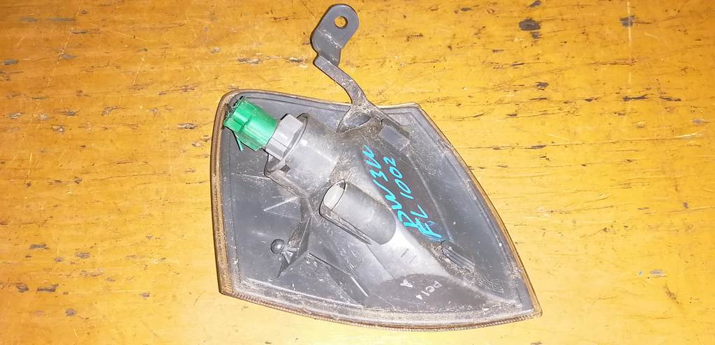 габарит Mazda Demio