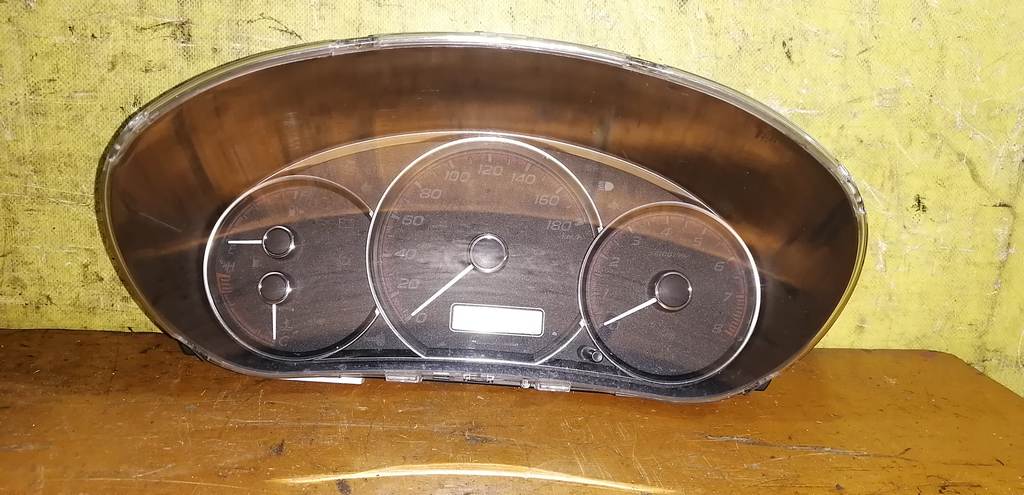 щиток приборов Subaru Impreza