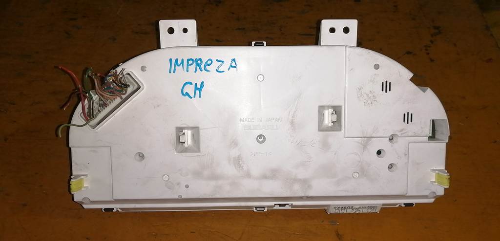 щиток приборов Subaru Impreza