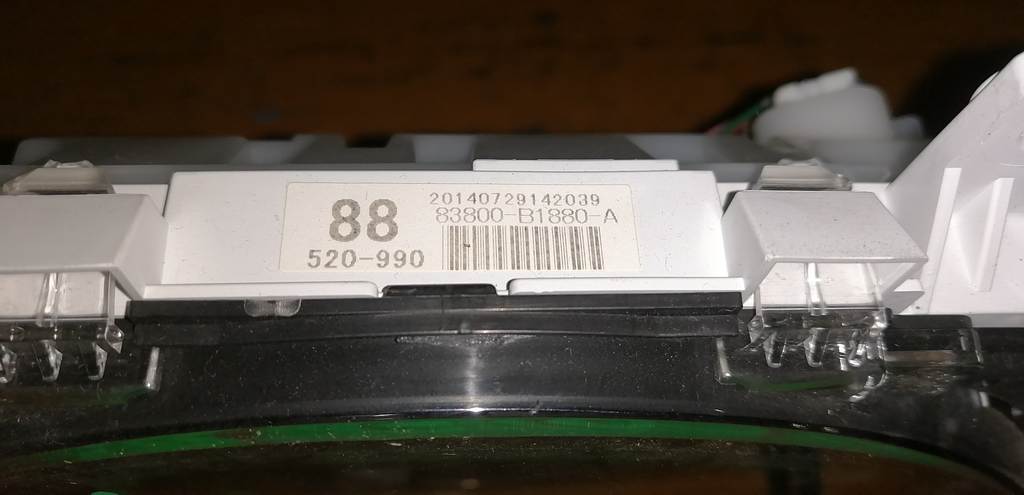 щиток приборов Toyota Passo