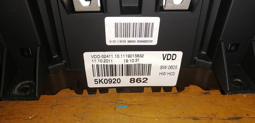 щиток приборов Volkswagen Golf