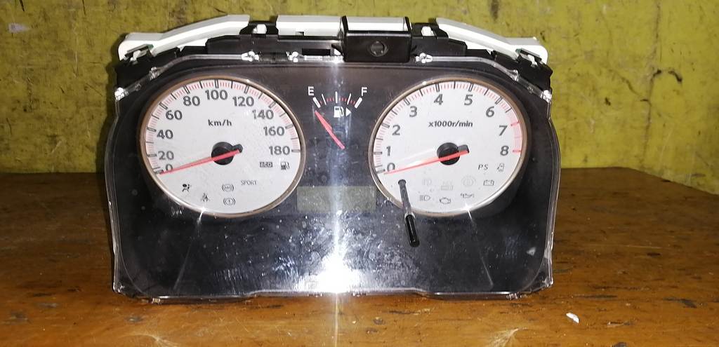 щиток приборов Nissan Note