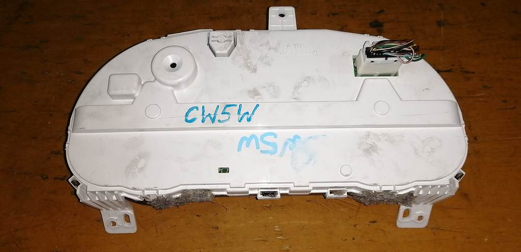 щиток приборов Mitsubishi Outlander