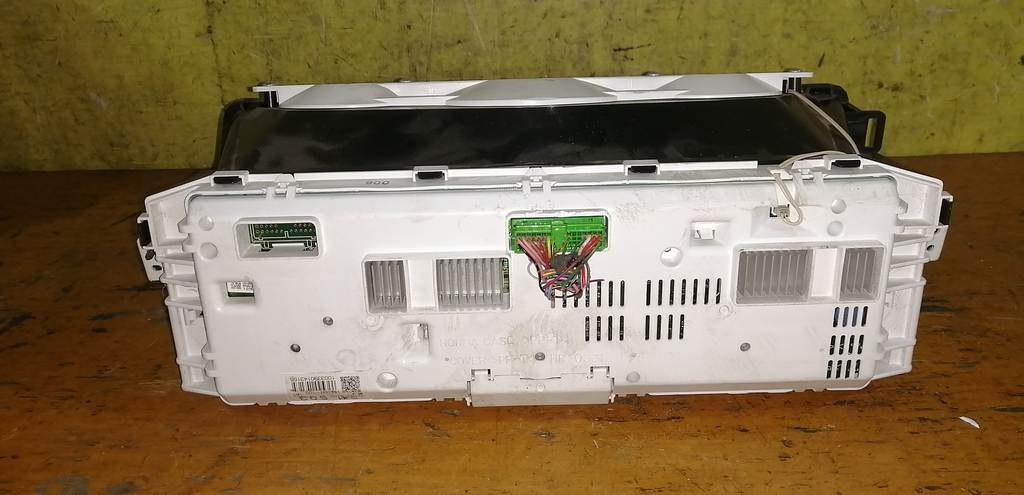 щиток приборов Honda Elysion