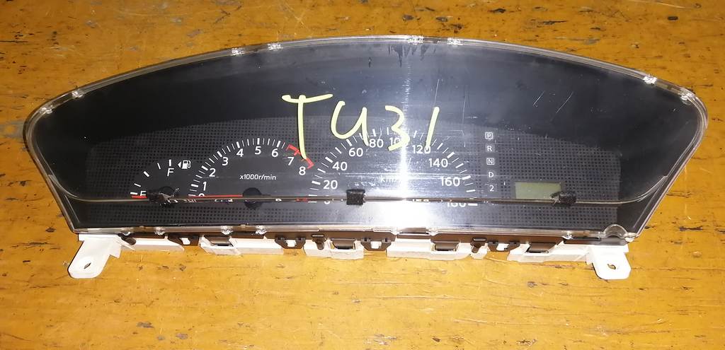 щиток приборов Nissan Presage