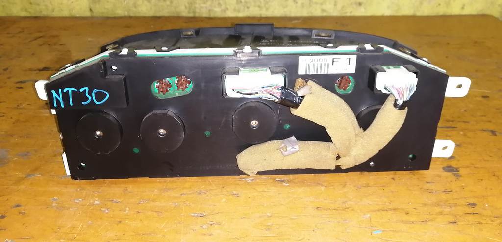 щиток приборов Nissan X-Trail