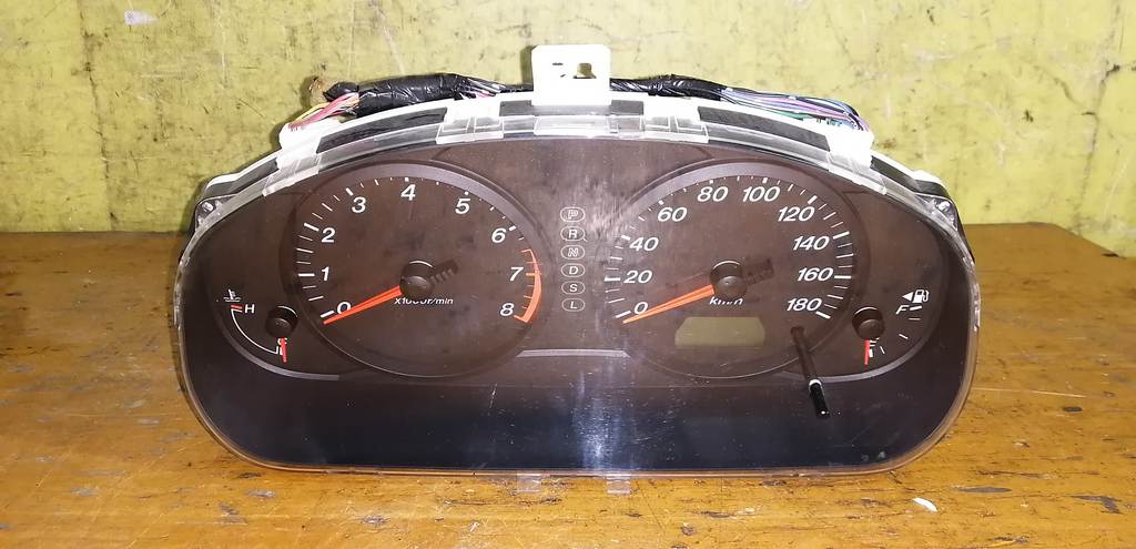 щиток приборов Mazda Demio