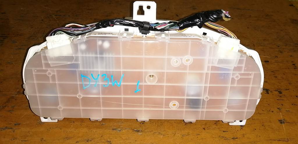 щиток приборов Mazda Demio