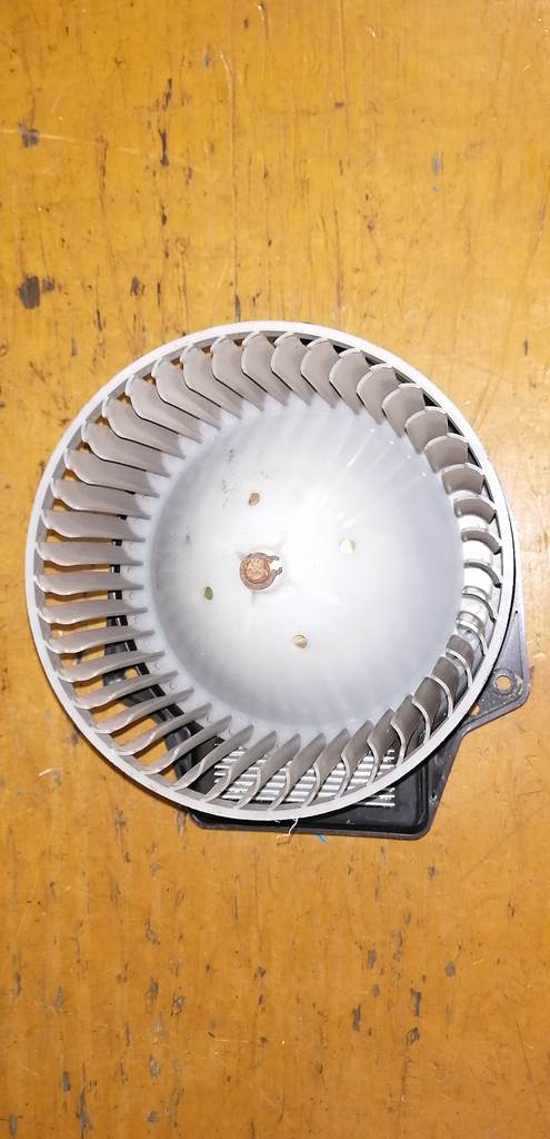 мотор печки Subaru Forester