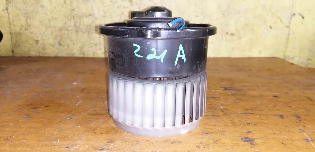 мотор печки Mitsubishi Colt