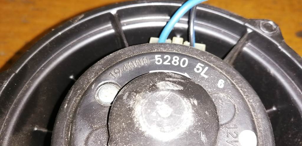 мотор печки Mitsubishi Colt