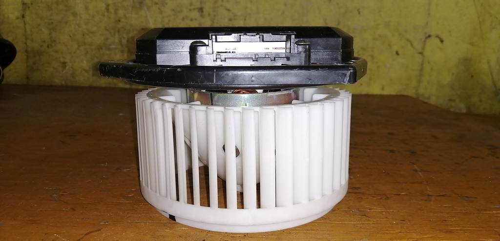 мотор печки Nissan Teana