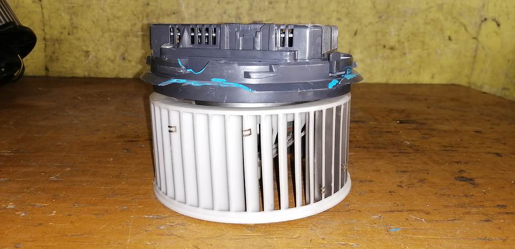 мотор печки Volvo S40