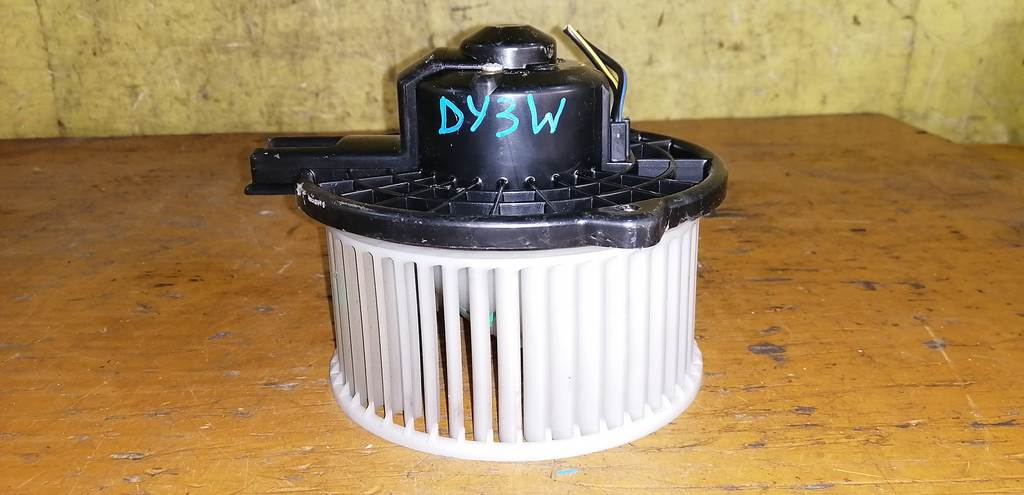 мотор печки Mazda Demio